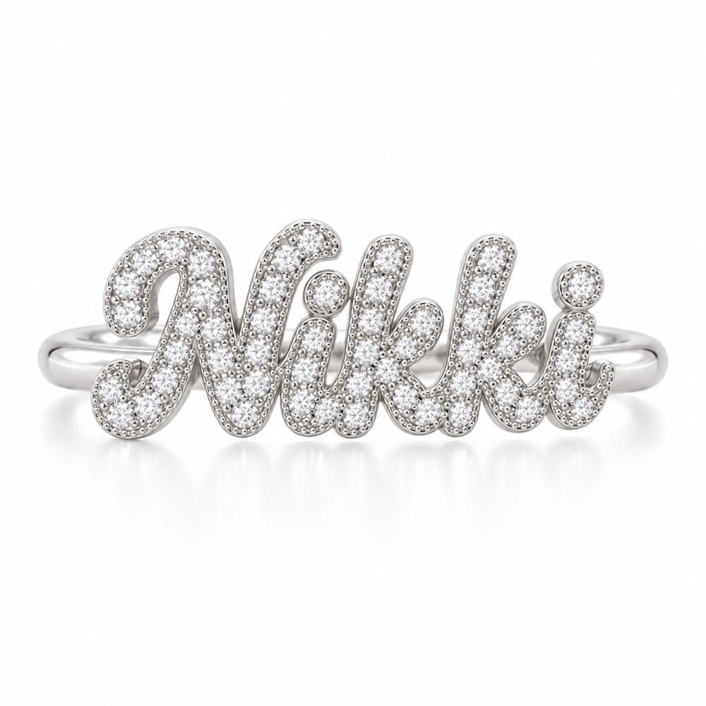 แหวนชื่อ Nikki ประดับเพชรแล็บ มุมด้านหน้า
