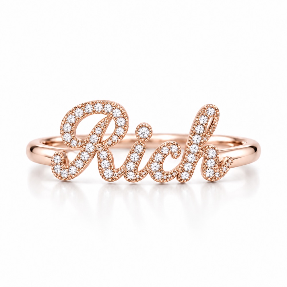แหวนชื่อ Rich ประดับเพชรแล็บ มุมด้านหน้า