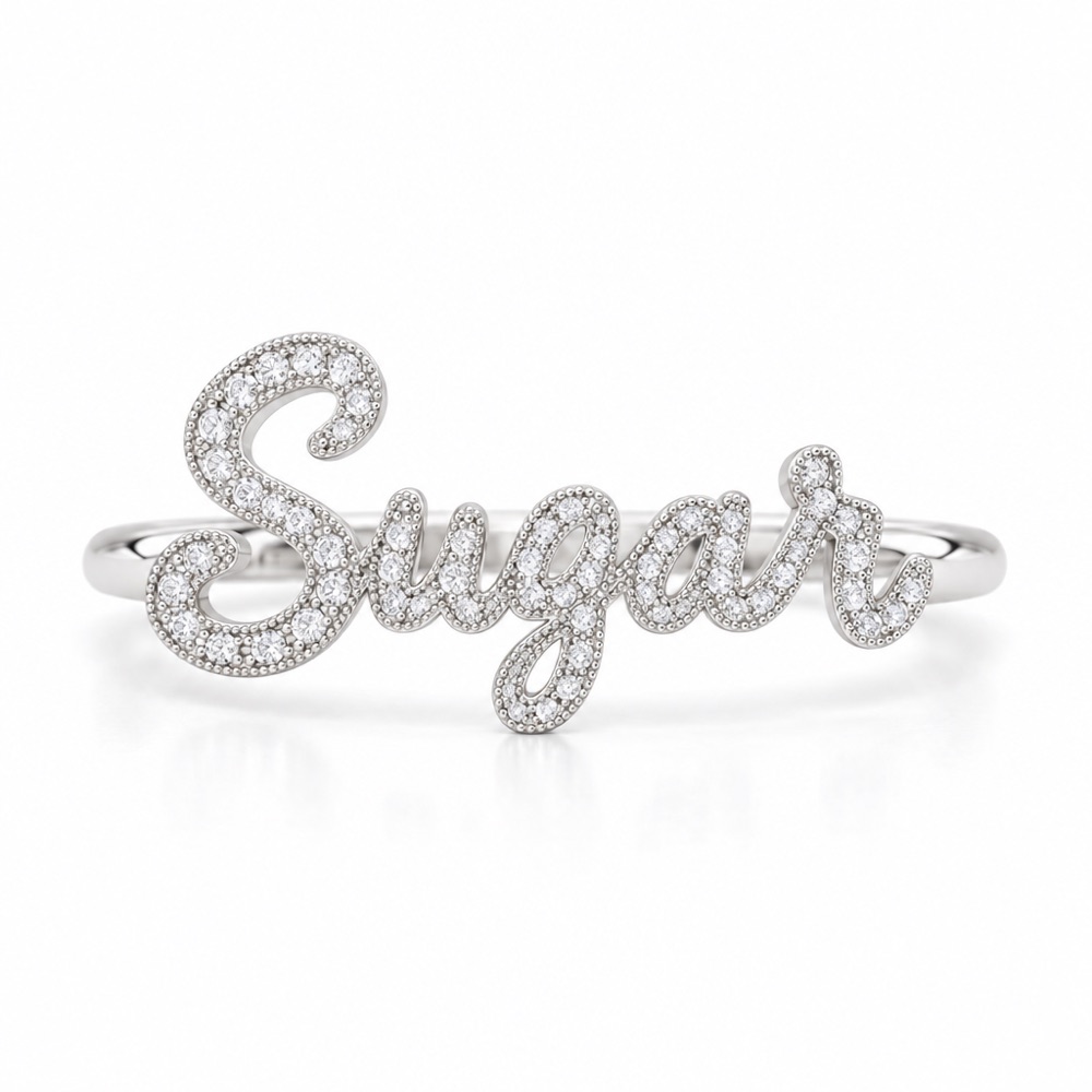 แหวนชื่อ Sugar ประดับเพชรแล็บ มุมด้านหน้า